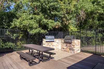 Grills and Picnic Table | The Bridges on Kinsey apts in Tyler, TX 75703